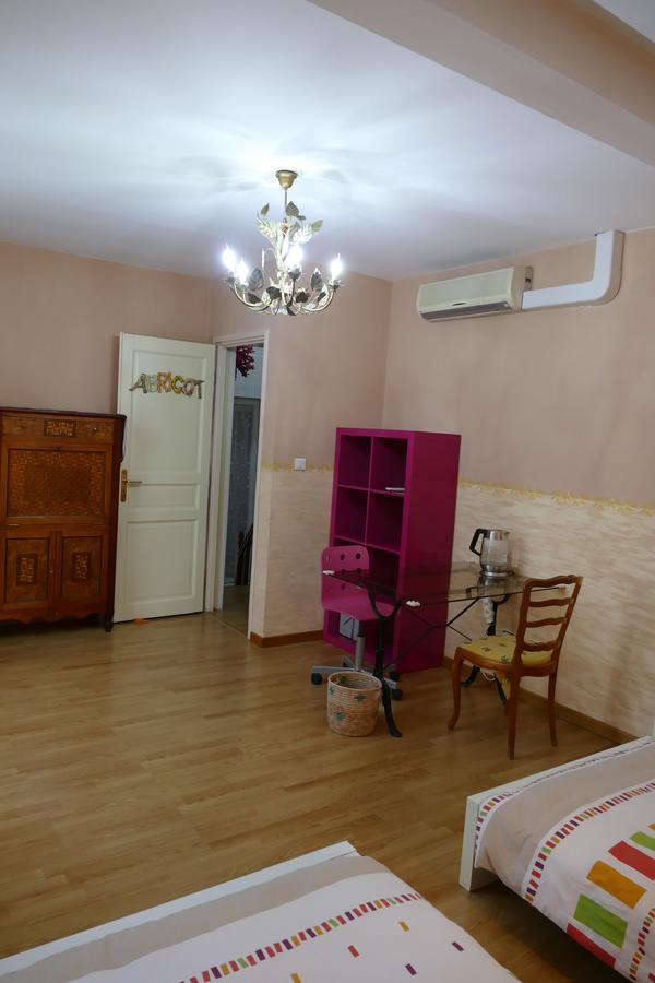 Chalet De Paris ฟอนตีเนย์-ซูส์-บัวส์ ภายนอก รูปภาพ